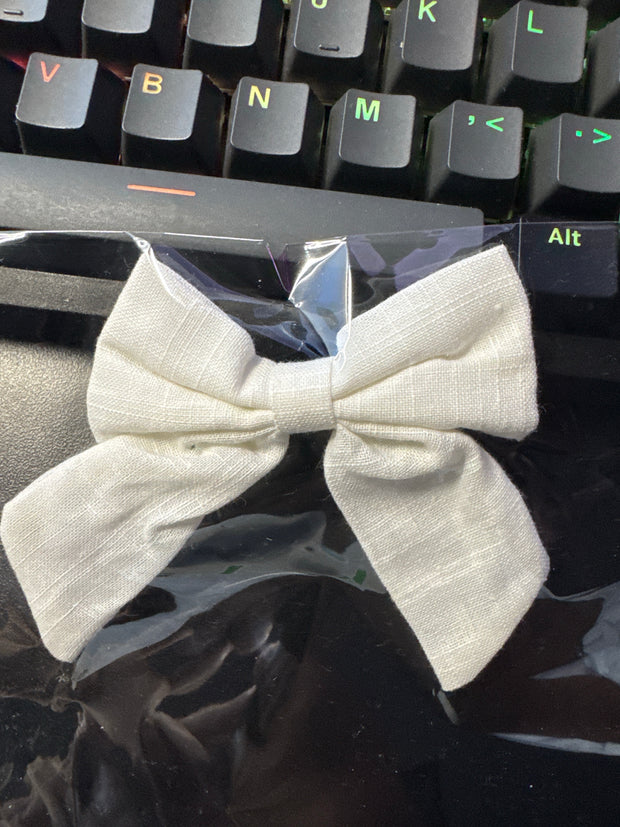 Classic White Linen Bow Clip